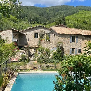 La Demeure Des Maitres 3* Chirols