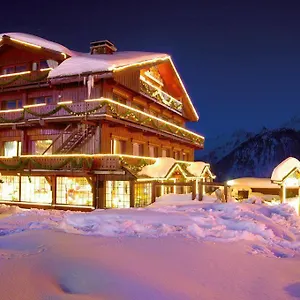 Grand Au Rond Point Des Pistes 4* Courchevel